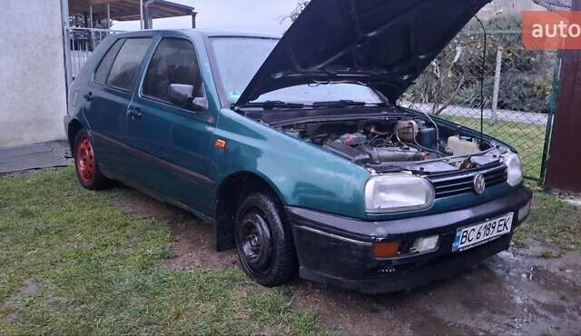 Зелений Фольксваген Гольф, об'ємом двигуна 1.39 л та пробігом 325 тис. км за 500 $, фото 3 на Automoto.ua