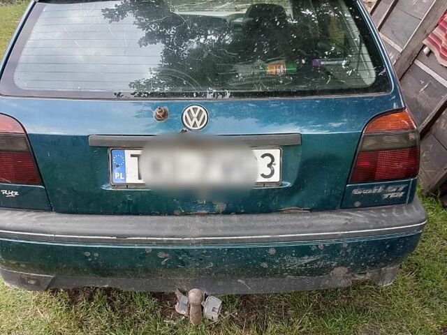 Зелений Фольксваген Гольф, об'ємом двигуна 1 л та пробігом 150 тис. км за 800 $, фото 1 на Automoto.ua