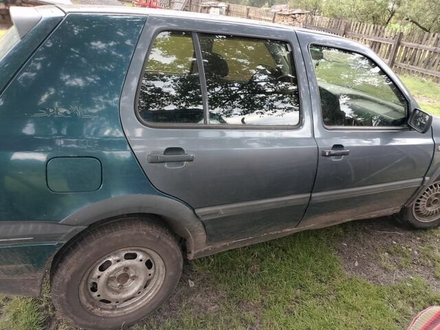 Зелений Фольксваген Гольф, об'ємом двигуна 1 л та пробігом 150 тис. км за 800 $, фото 2 на Automoto.ua