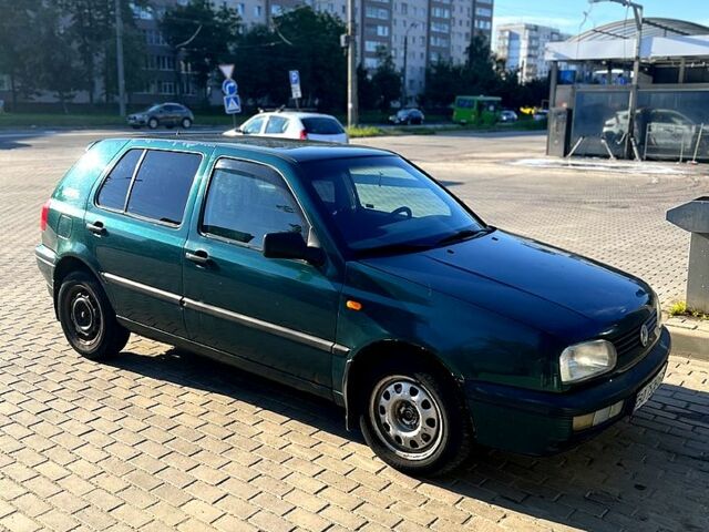 Зеленый Фольксваген Гольф, объемом двигателя 1.9 л и пробегом 0 тыс. км за 2000 $, фото 2 на Automoto.ua