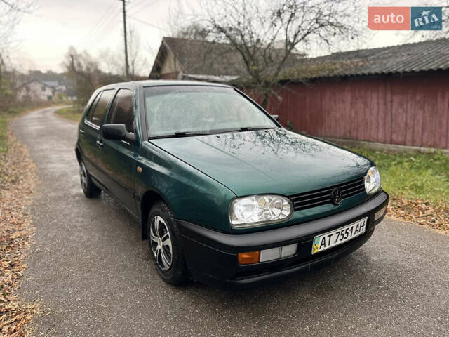 Зеленый Фольксваген Гольф, объемом двигателя 0 л и пробегом 266 тыс. км за 1799 $, фото 4 на Automoto.ua