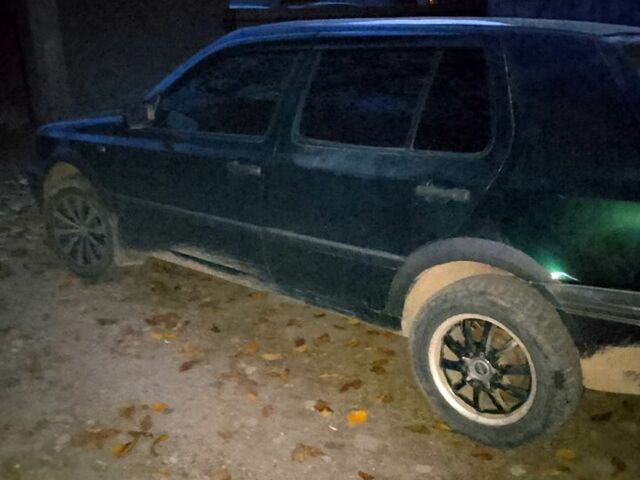 Зеленый Фольксваген Гольф, объемом двигателя 1.4 л и пробегом 97 тыс. км за 1700 $, фото 3 на Automoto.ua