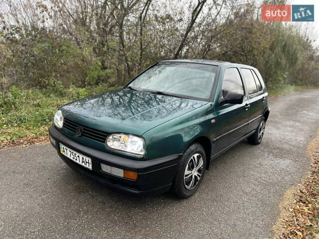 Зеленый Фольксваген Гольф, объемом двигателя 0 л и пробегом 266 тыс. км за 1799 $, фото 5 на Automoto.ua