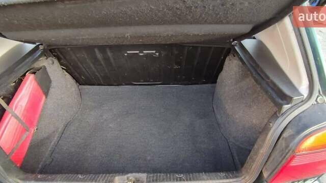 Зеленый Фольксваген Гольф, объемом двигателя 1.39 л и пробегом 245 тыс. км за 2290 $, фото 4 на Automoto.ua