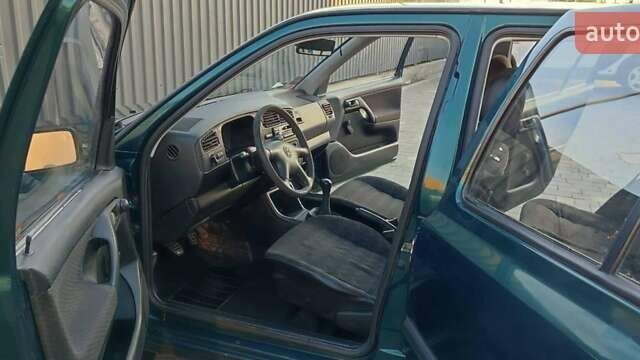 Зеленый Фольксваген Гольф, объемом двигателя 1.39 л и пробегом 245 тыс. км за 2290 $, фото 2 на Automoto.ua