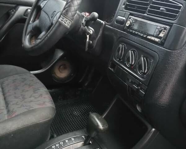 Зеленый Фольксваген Гольф, объемом двигателя 1.78 л и пробегом 279 тыс. км за 2350 $, фото 10 на Automoto.ua