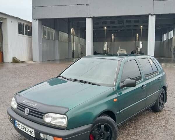 Зеленый Фольксваген Гольф, объемом двигателя 1.78 л и пробегом 279 тыс. км за 2350 $, фото 1 на Automoto.ua
