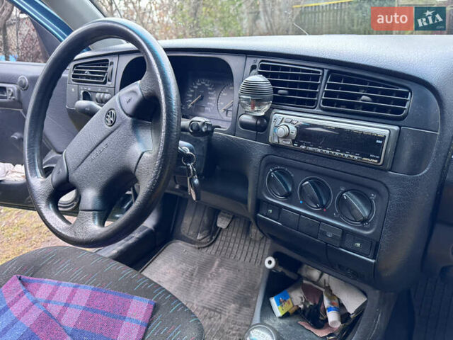 Зеленый Фольксваген Гольф, объемом двигателя 0 л и пробегом 199 тыс. км за 3800 $, фото 10 на Automoto.ua