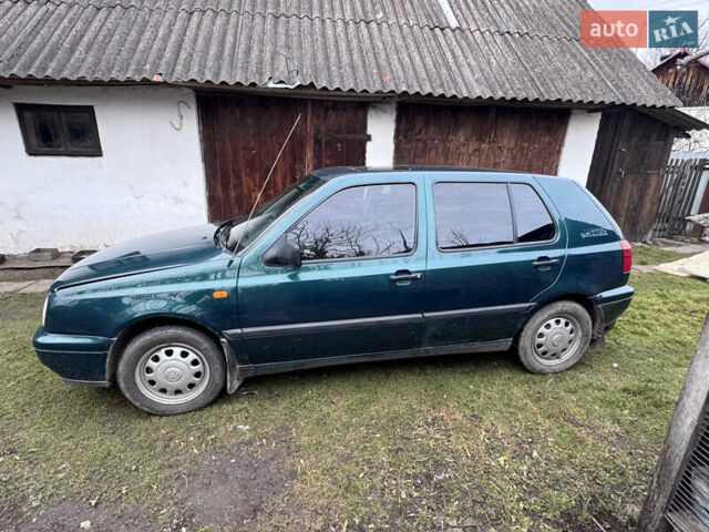 Зеленый Фольксваген Гольф, объемом двигателя 0 л и пробегом 199 тыс. км за 3800 $, фото 1 на Automoto.ua