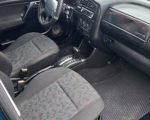 Зеленый Фольксваген Гольф, объемом двигателя 1.78 л и пробегом 280 тыс. км за 2150 $, фото 15 на Automoto.ua