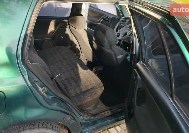 Зелений Фольксваген Гольф, об'ємом двигуна 1.6 л та пробігом 382 тис. км за 1799 $, фото 5 на Automoto.ua