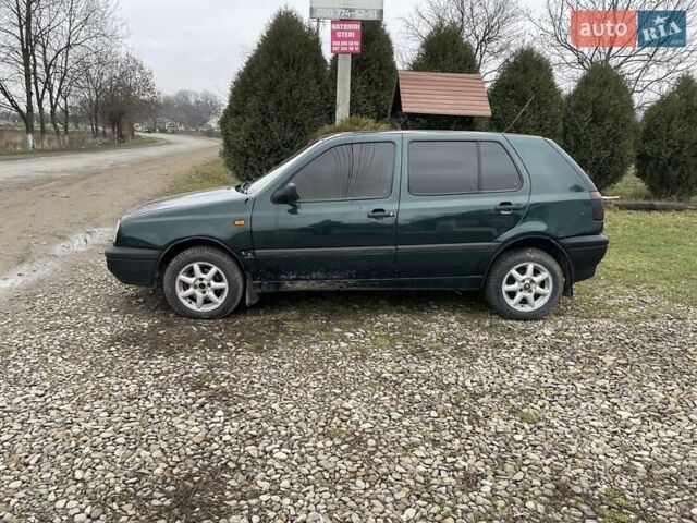 Зеленый Фольксваген Гольф, объемом двигателя 1.78 л и пробегом 230 тыс. км за 2450 $, фото 1 на Automoto.ua