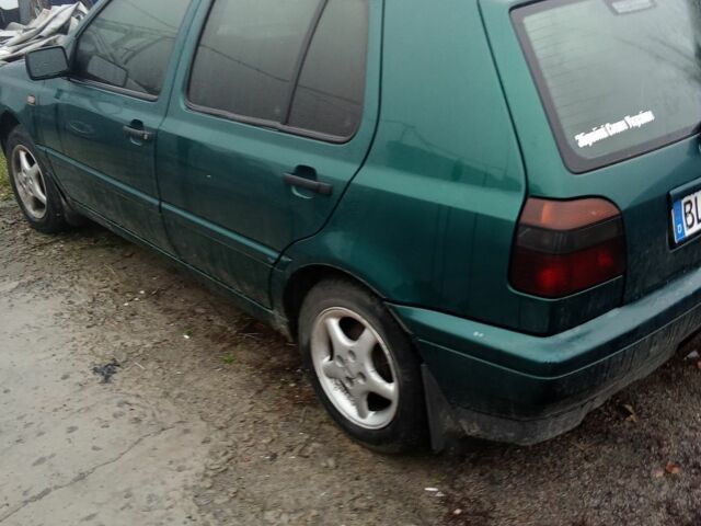 Зеленый Фольксваген Гольф, объемом двигателя 1.8 л и пробегом 200 тыс. км за 850 $, фото 1 на Automoto.ua