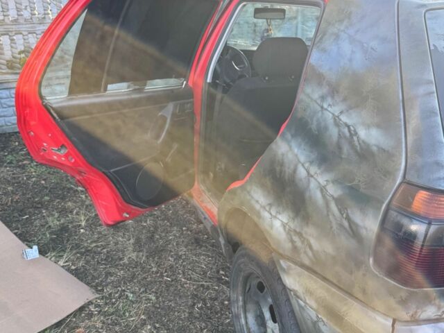 Зеленый Фольксваген Гольф, объемом двигателя 1.6 л и пробегом 240 тыс. км за 750 $, фото 4 на Automoto.ua