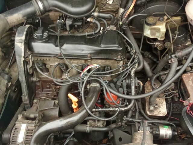 Зеленый Фольксваген Гольф, объемом двигателя 1.8 л и пробегом 200 тыс. км за 850 $, фото 6 на Automoto.ua