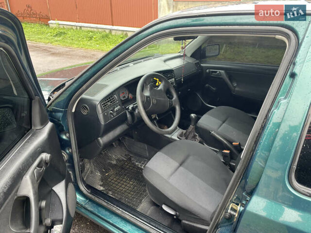 Зеленый Фольксваген Гольф, объемом двигателя 1.39 л и пробегом 176 тыс. км за 3250 $, фото 9 на Automoto.ua