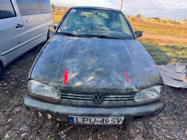 Зеленый Фольксваген Гольф, объемом двигателя 1.6 л и пробегом 240 тыс. км за 750 $, фото 1 на Automoto.ua