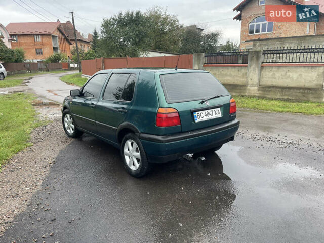 Зеленый Фольксваген Гольф, объемом двигателя 1.39 л и пробегом 176 тыс. км за 3250 $, фото 4 на Automoto.ua