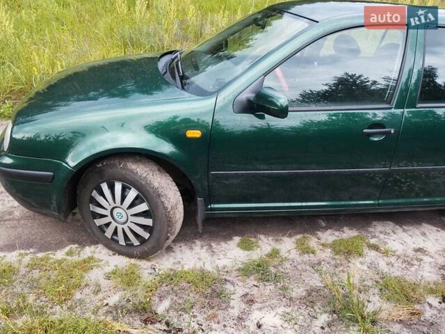 Зеленый Фольксваген Гольф, объемом двигателя 1.4 л и пробегом 326 тыс. км за 3800 $, фото 3 на Automoto.ua