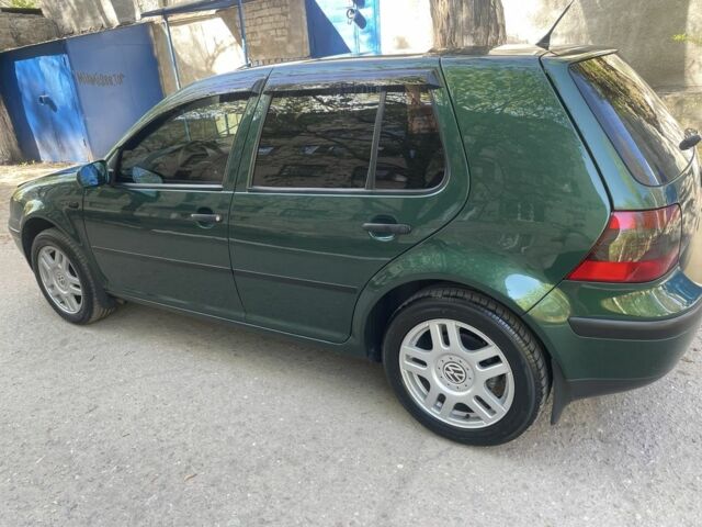 Зелений Фольксваген Гольф, об'ємом двигуна 1.6 л та пробігом 295 тис. км за 4700 $, фото 1 на Automoto.ua