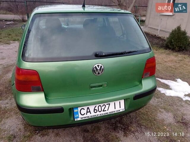 Зеленый Фольксваген Гольф, объемом двигателя 1.4 л и пробегом 309 тыс. км за 4200 $, фото 1 на Automoto.ua