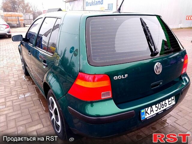 Зеленый Фольксваген Гольф, объемом двигателя 1.6 л и пробегом 200 тыс. км за 3700 $, фото 7 на Automoto.ua