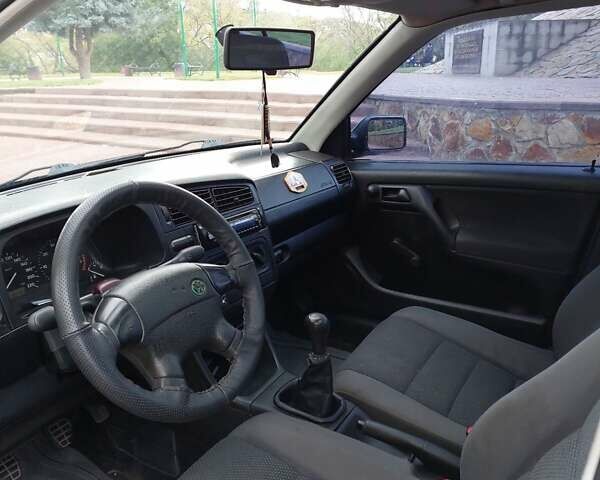Фольксваген Гольф 1998 в Могилев-Подольском на Automoto.ua Зеленый Фольксваген Гольф, объемом двигателя 1.39 л и пробегом 384 тыс. км за 2200 $, фото 8 на Automoto.ua