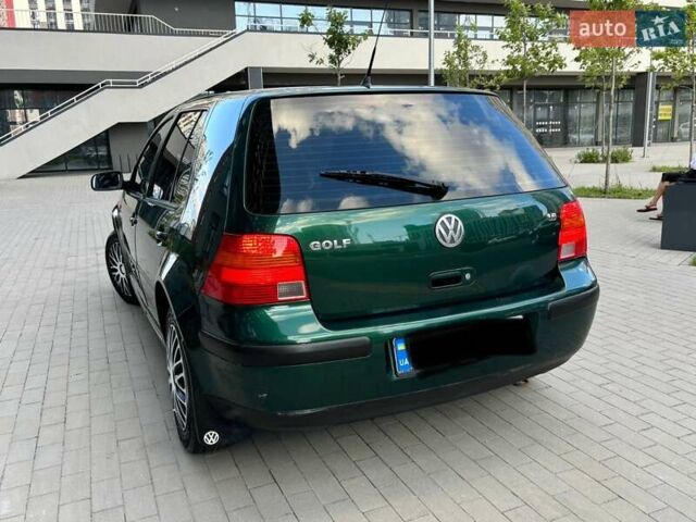 Зеленый Фольксваген Гольф, объемом двигателя 1.6 л и пробегом 226 тыс. км за 3600 $, фото 16 на Automoto.ua