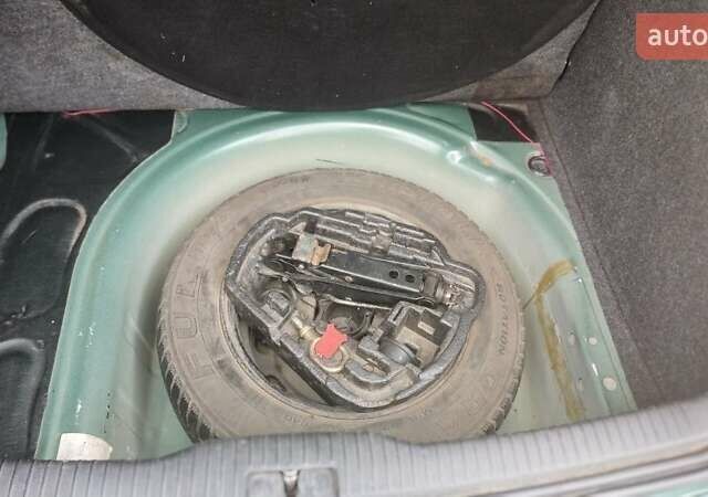 Зеленый Фольксваген Гольф, объемом двигателя 1.6 л и пробегом 255 тыс. км за 3800 $, фото 9 на Automoto.ua