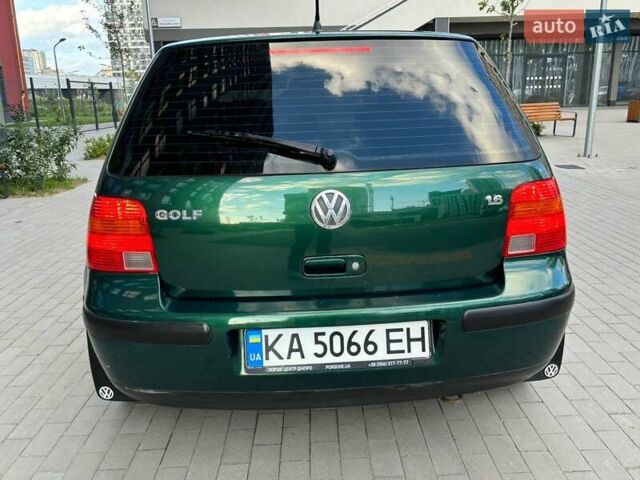 Зеленый Фольксваген Гольф, объемом двигателя 1.6 л и пробегом 226 тыс. км за 3600 $, фото 18 на Automoto.ua
