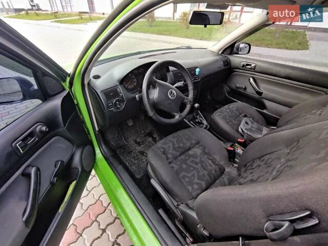 Зелений Фольксваген Гольф, об'ємом двигуна 1.39 л та пробігом 293 тис. км за 2999 $, фото 9 на Automoto.ua