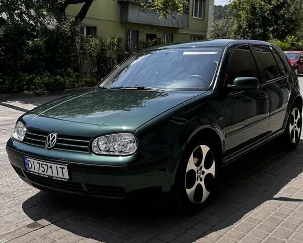 Зеленый Фольксваген Гольф, объемом двигателя 1.6 л и пробегом 141 тыс. км за 4800 $, фото 1 на Automoto.ua