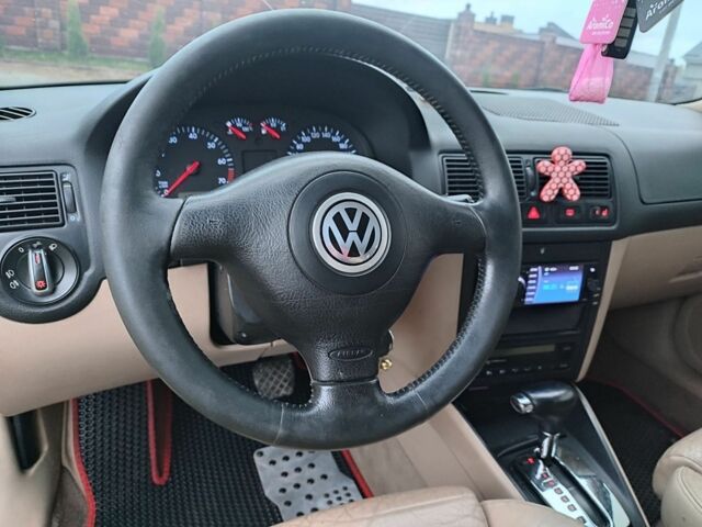 Зеленый Фольксваген Гольф, объемом двигателя 1.8 л и пробегом 230 тыс. км за 3800 $, фото 5 на Automoto.ua