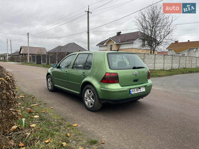 Зеленый Фольксваген Гольф, объемом двигателя 1.6 л и пробегом 210 тыс. км за 4200 $, фото 4 на Automoto.ua