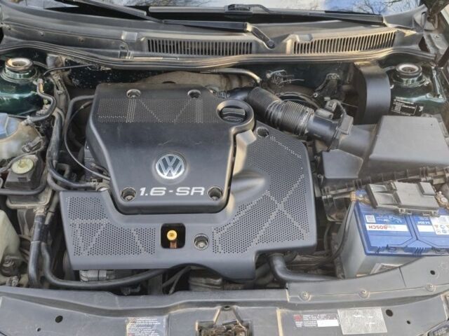 Зеленый Фольксваген Гольф, объемом двигателя 1.6 л и пробегом 255 тыс. км за 3800 $, фото 11 на Automoto.ua