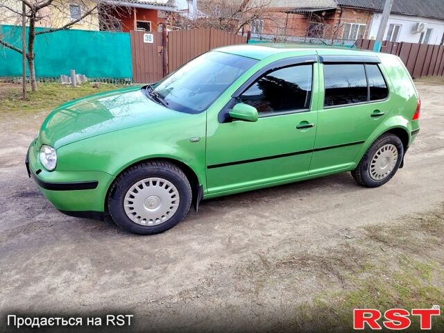 Зеленый Фольксваген Гольф, объемом двигателя 1.4 л и пробегом 237 тыс. км за 4199 $, фото 2 на Automoto.ua