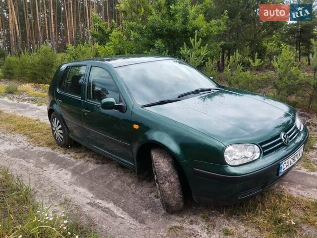 Зеленый Фольксваген Гольф, объемом двигателя 1.4 л и пробегом 326 тыс. км за 3800 $, фото 12 на Automoto.ua