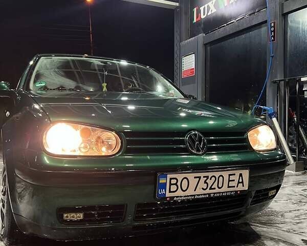 Зеленый Фольксваген Гольф, объемом двигателя 1.39 л и пробегом 186 тыс. км за 3250 $, фото 6 на Automoto.ua