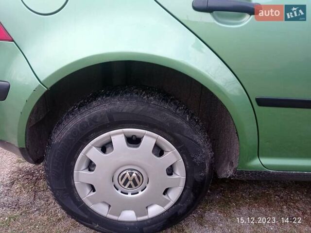 Зеленый Фольксваген Гольф, объемом двигателя 1.4 л и пробегом 309 тыс. км за 4200 $, фото 8 на Automoto.ua