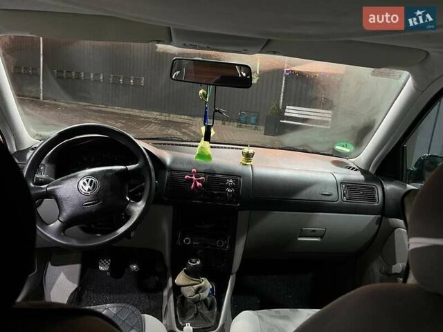 Зеленый Фольксваген Гольф, объемом двигателя 1.39 л и пробегом 186 тыс. км за 3250 $, фото 18 на Automoto.ua