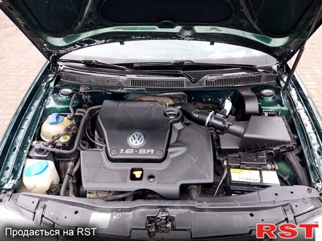 Зеленый Фольксваген Гольф, объемом двигателя 1.6 л и пробегом 200 тыс. км за 3700 $, фото 9 на Automoto.ua