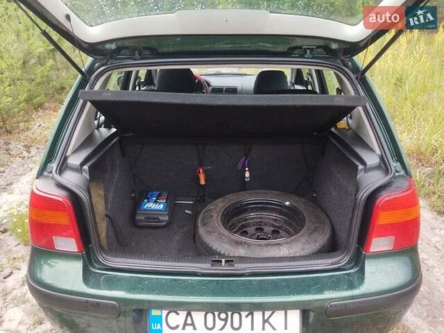 Зеленый Фольксваген Гольф, объемом двигателя 1.4 л и пробегом 326 тыс. км за 3800 $, фото 6 на Automoto.ua