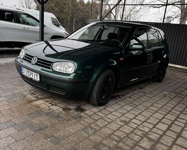 Зеленый Фольксваген Гольф, объемом двигателя 1.6 л и пробегом 141 тыс. км за 4800 $, фото 2 на Automoto.ua