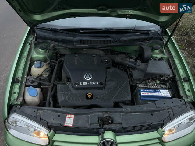 Зеленый Фольксваген Гольф, объемом двигателя 1.6 л и пробегом 210 тыс. км за 4200 $, фото 24 на Automoto.ua