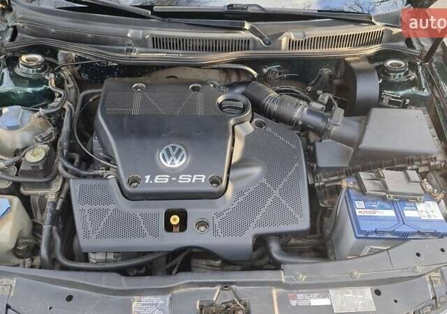 Зеленый Фольксваген Гольф, объемом двигателя 1.6 л и пробегом 255 тыс. км за 3800 $, фото 10 на Automoto.ua