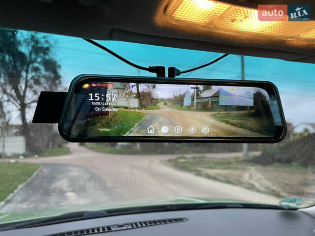 Зеленый Фольксваген Гольф, объемом двигателя 1.6 л и пробегом 210 тыс. км за 4200 $, фото 9 на Automoto.ua