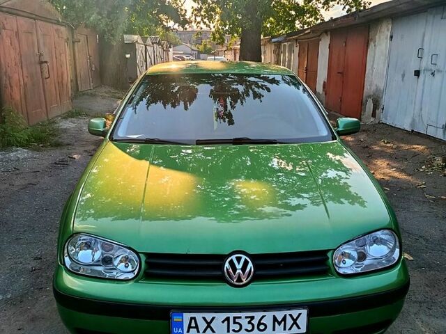Зеленый Фольксваген Гольф, объемом двигателя 1.4 л и пробегом 323 тыс. км за 3500 $, фото 5 на Automoto.ua