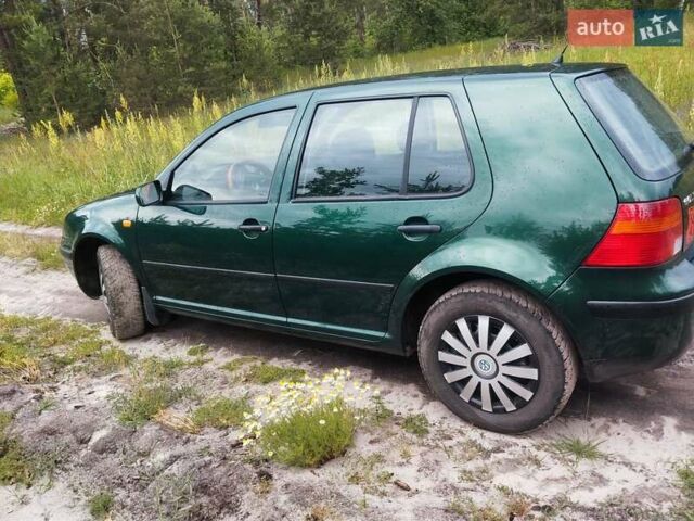 Зеленый Фольксваген Гольф, объемом двигателя 1.4 л и пробегом 326 тыс. км за 3800 $, фото 7 на Automoto.ua