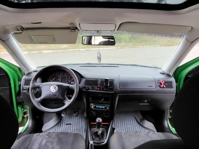 Зеленый Фольксваген Гольф, объемом двигателя 1.4 л и пробегом 200 тыс. км за 2850 $, фото 7 на Automoto.ua