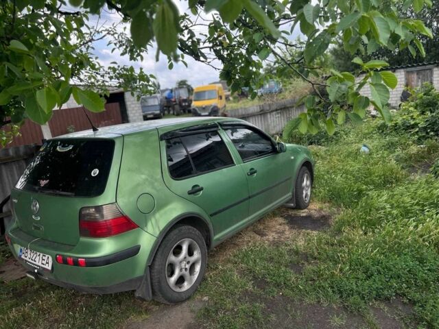 Зеленый Фольксваген Гольф, объемом двигателя 1.4 л и пробегом 330 тыс. км за 3075 $, фото 4 на Automoto.ua